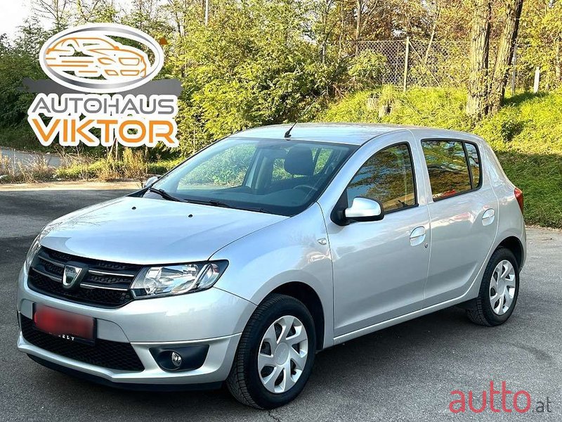 2016' Dacia Sandero photo #1