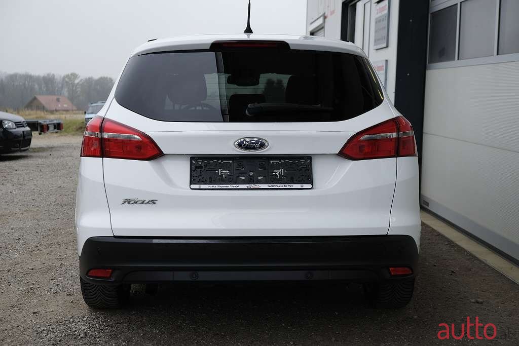 2016' Ford Focus photo #4