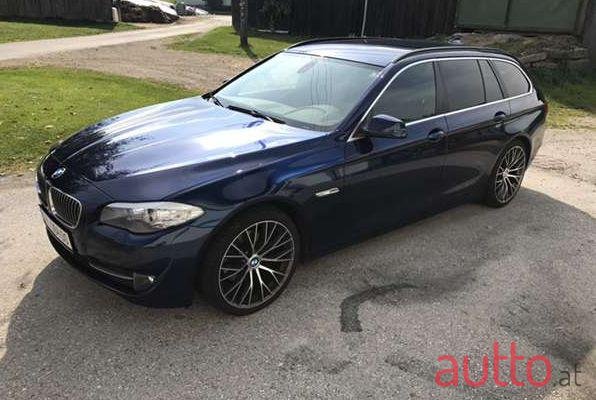 2012' BMW 5Er-Reihe photo #2