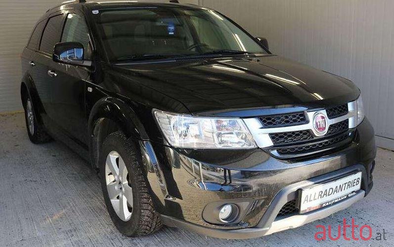 2014' Fiat Freemont photo #1