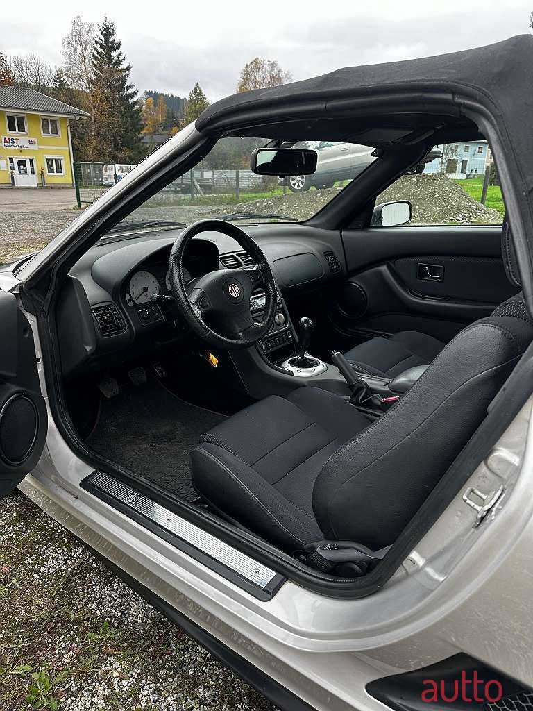 2002' MG Mg photo #4