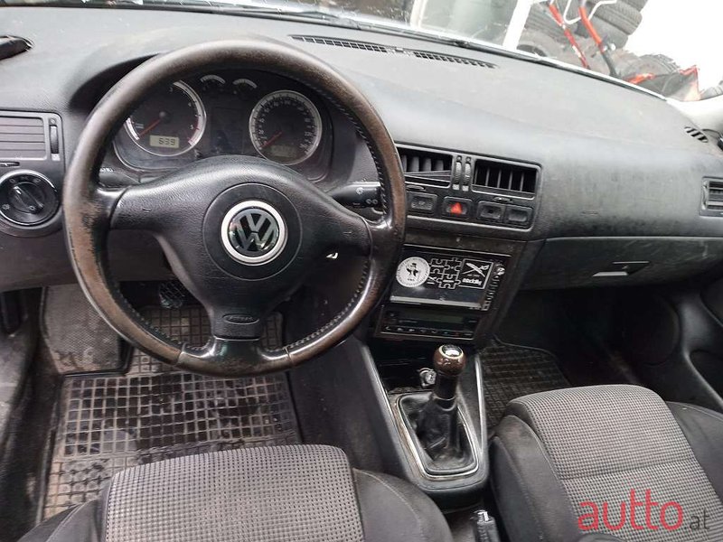 2002' Volkswagen Bora photo #4