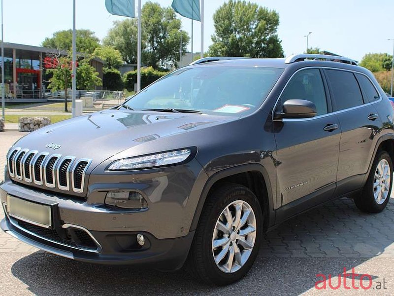 2018' Jeep Cherokee photo #1