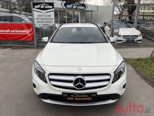 2016' Mercedes-Benz Gla Klasse photo #2