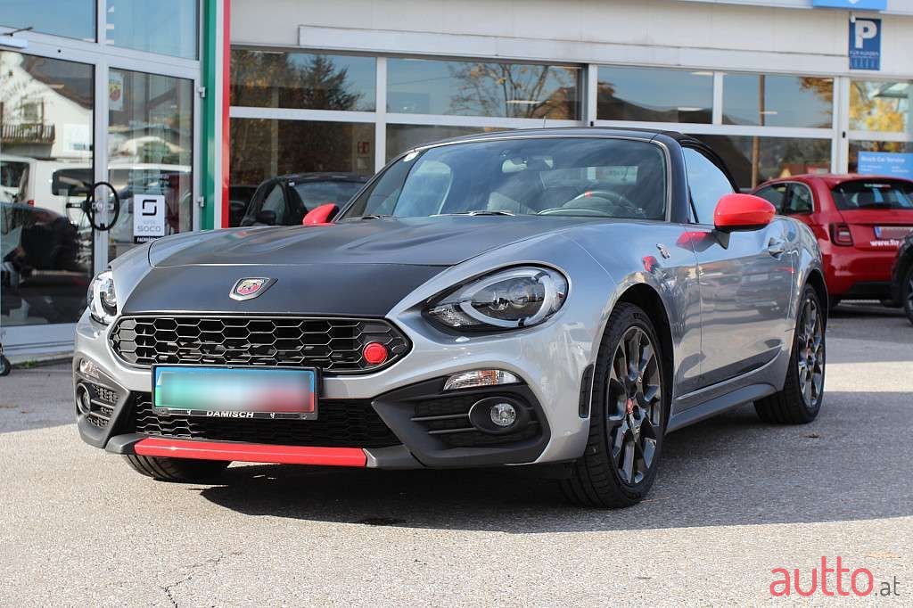 2018' Fiat 124 Spider Abarth photo #5