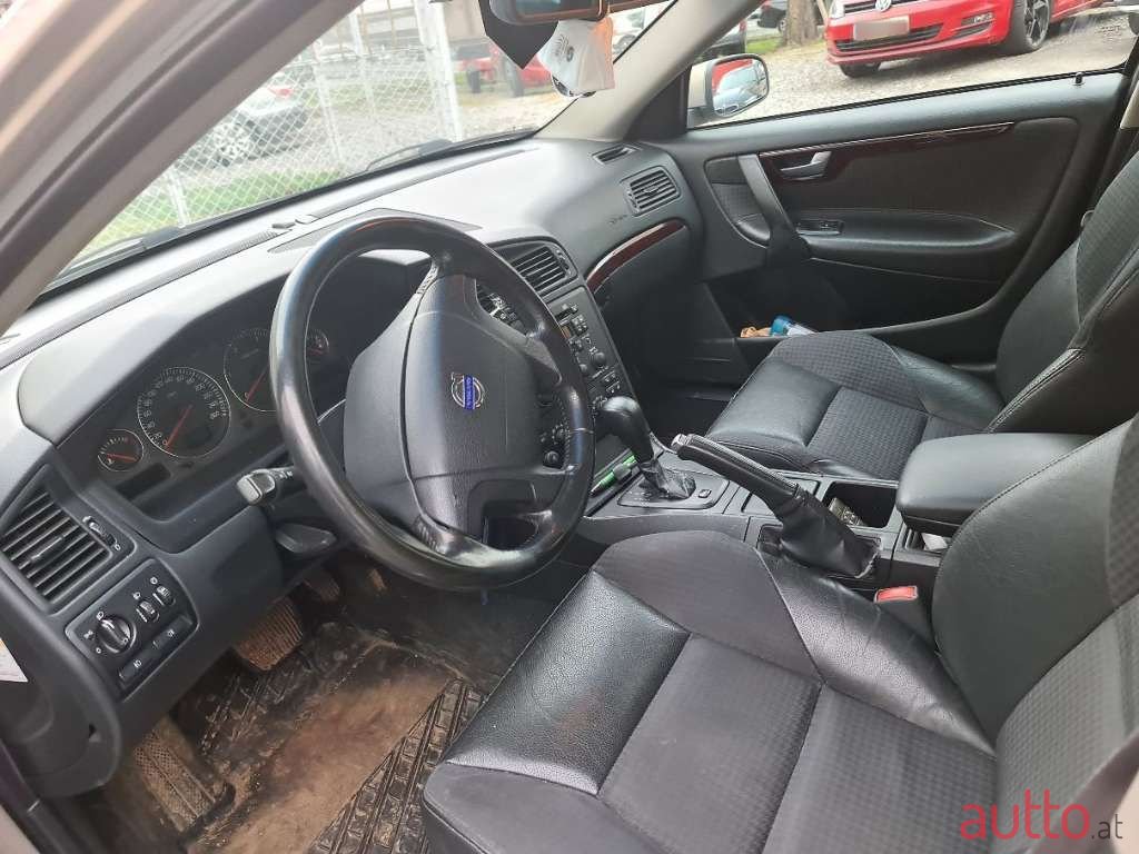 2003' Volvo V70 photo #5