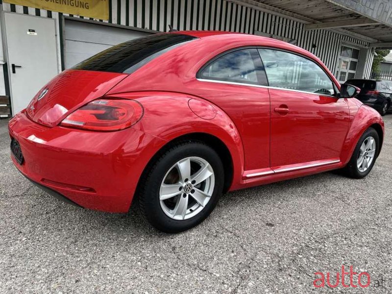 2012' Volkswagen Beetle photo #6