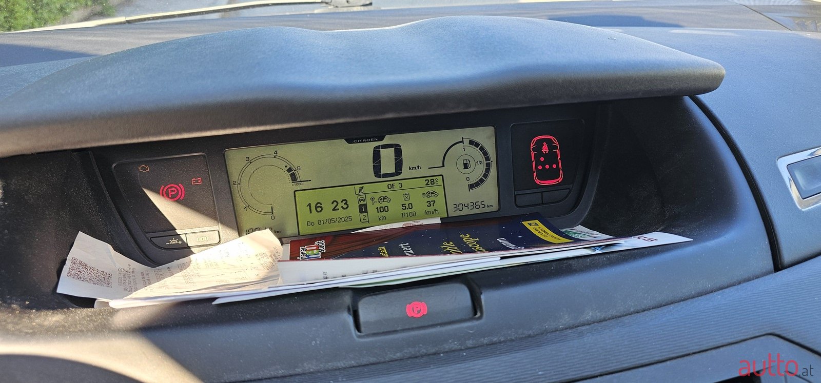 2012' Citroen Grand C4 Picasso photo #6