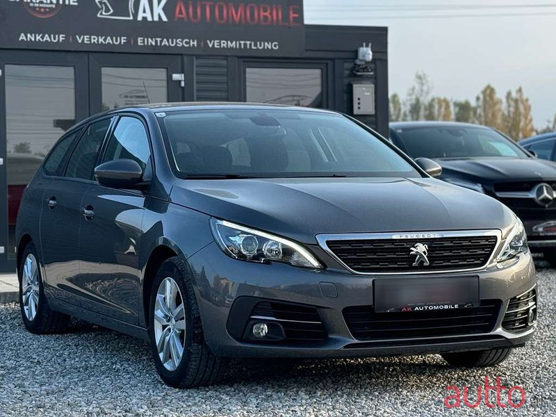 2020' Peugeot 308 photo #2