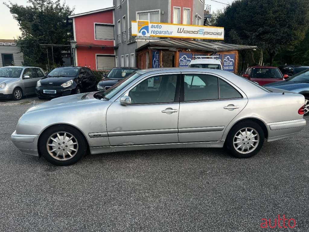 2002' Mercedes-Benz E-Klasse photo #4