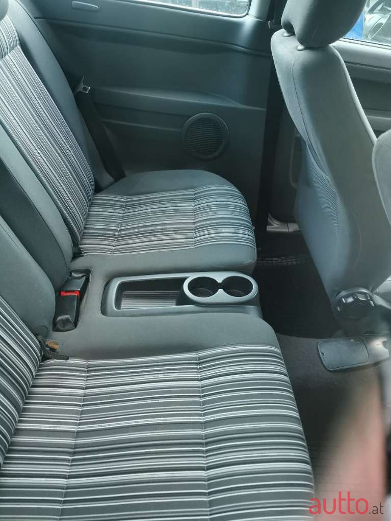 2007' Volkswagen Fox photo #4