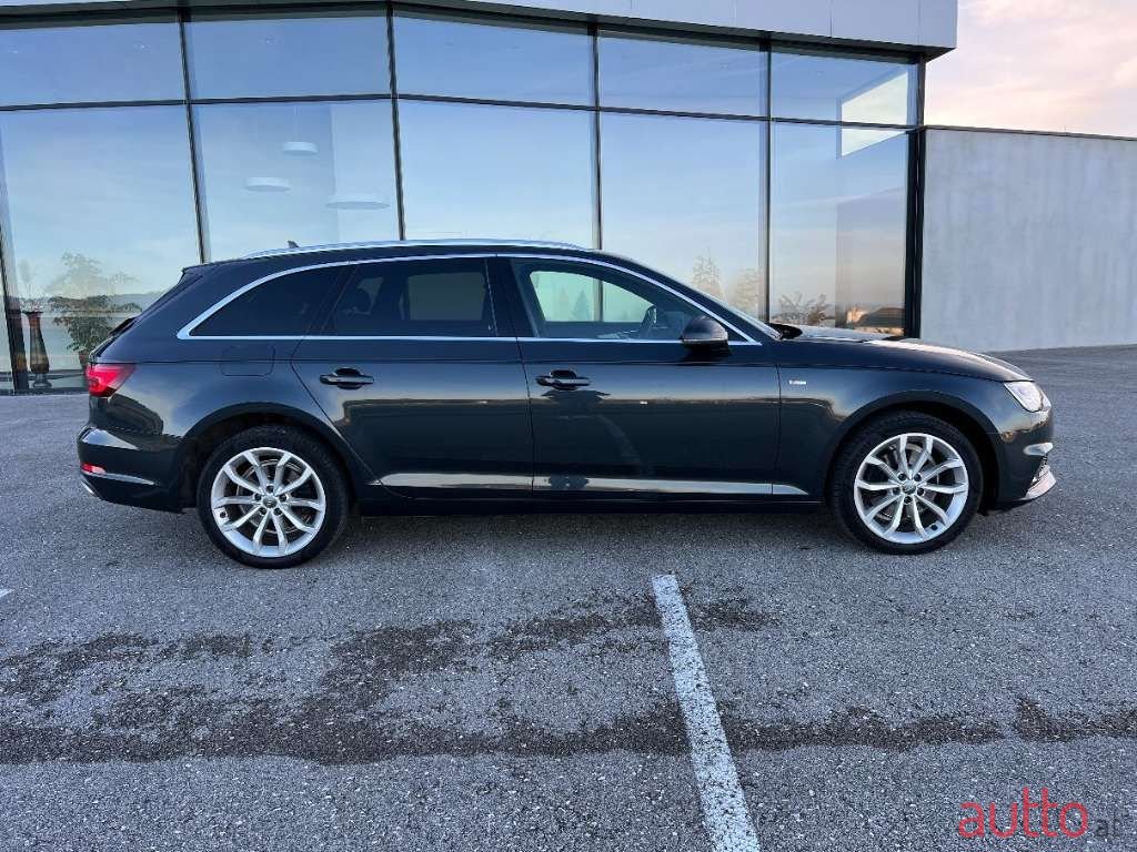 2019' Audi A4 photo #2