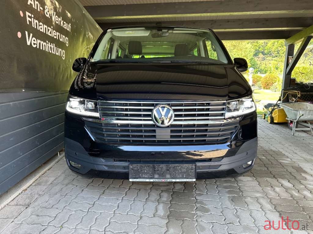 2023' Volkswagen Multivan photo #2