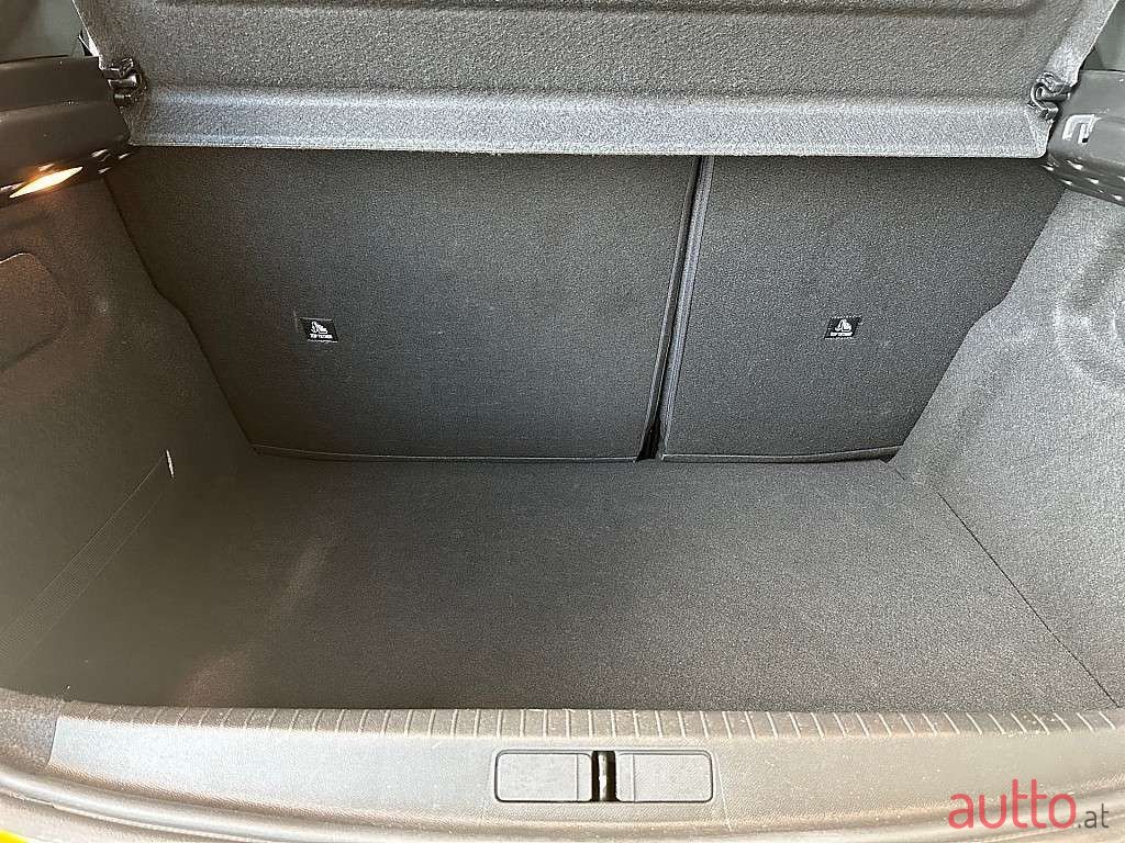 2022' Peugeot 208 photo #4