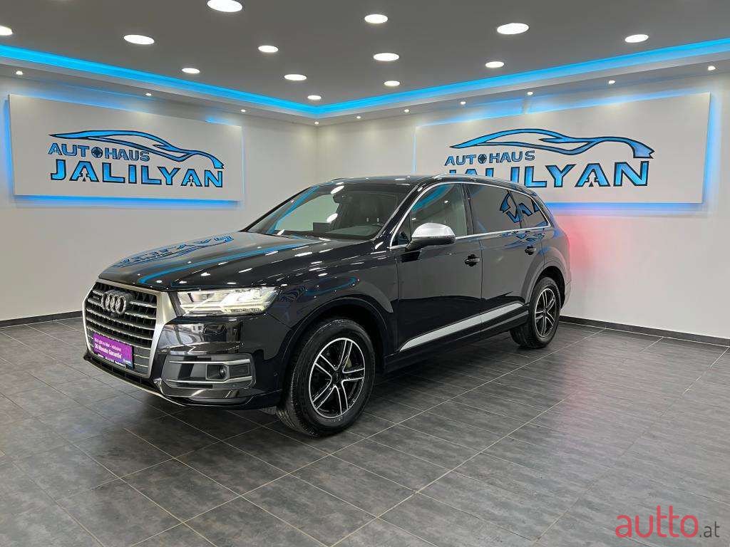 2018' Audi Q7 photo #3