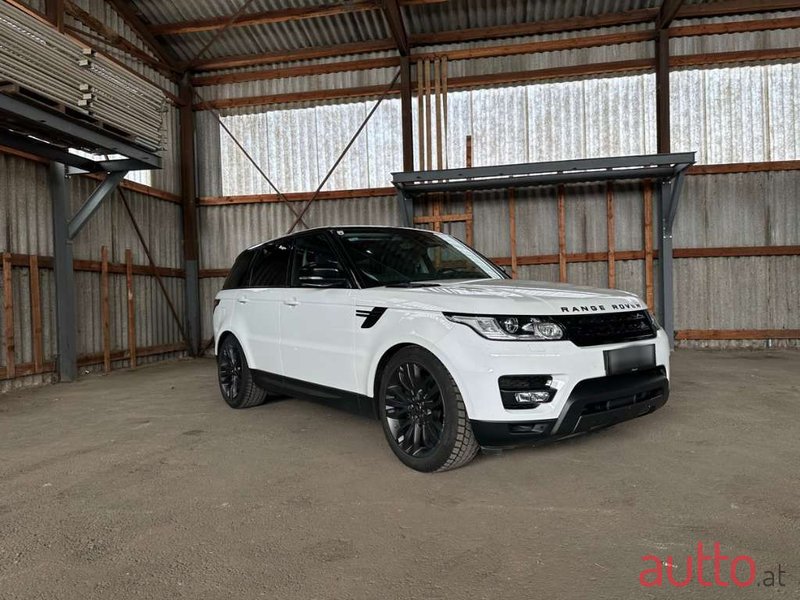 2017' Land Rover Range Rover Sport photo #2