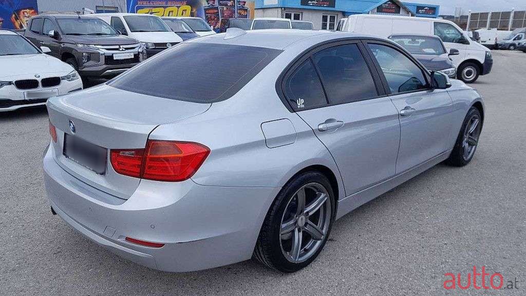 2012' BMW 3Er-Reihe photo #5