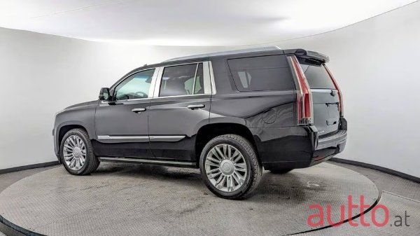 2015' Cadillac Escalade PLATINUM photo #2