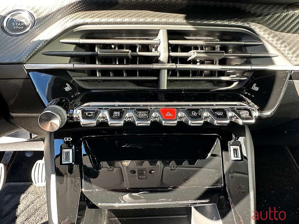 2022' Peugeot 208 photo #6