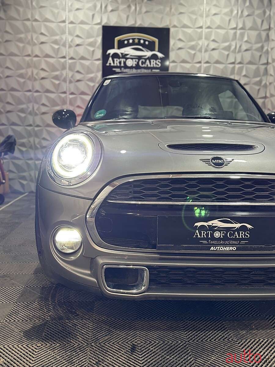 2018' MINI Cooper photo #5
