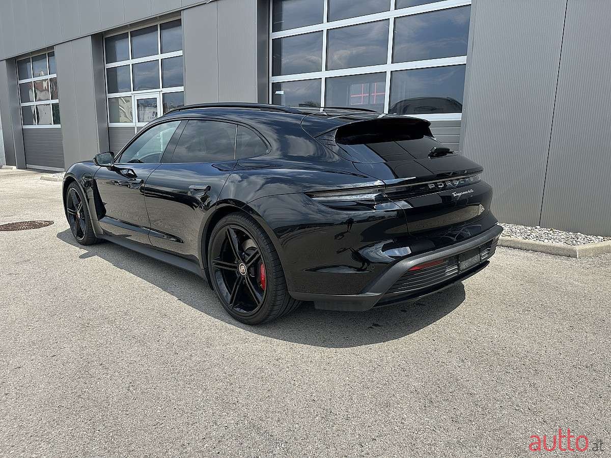 2023' Porsche Taycan photo #3