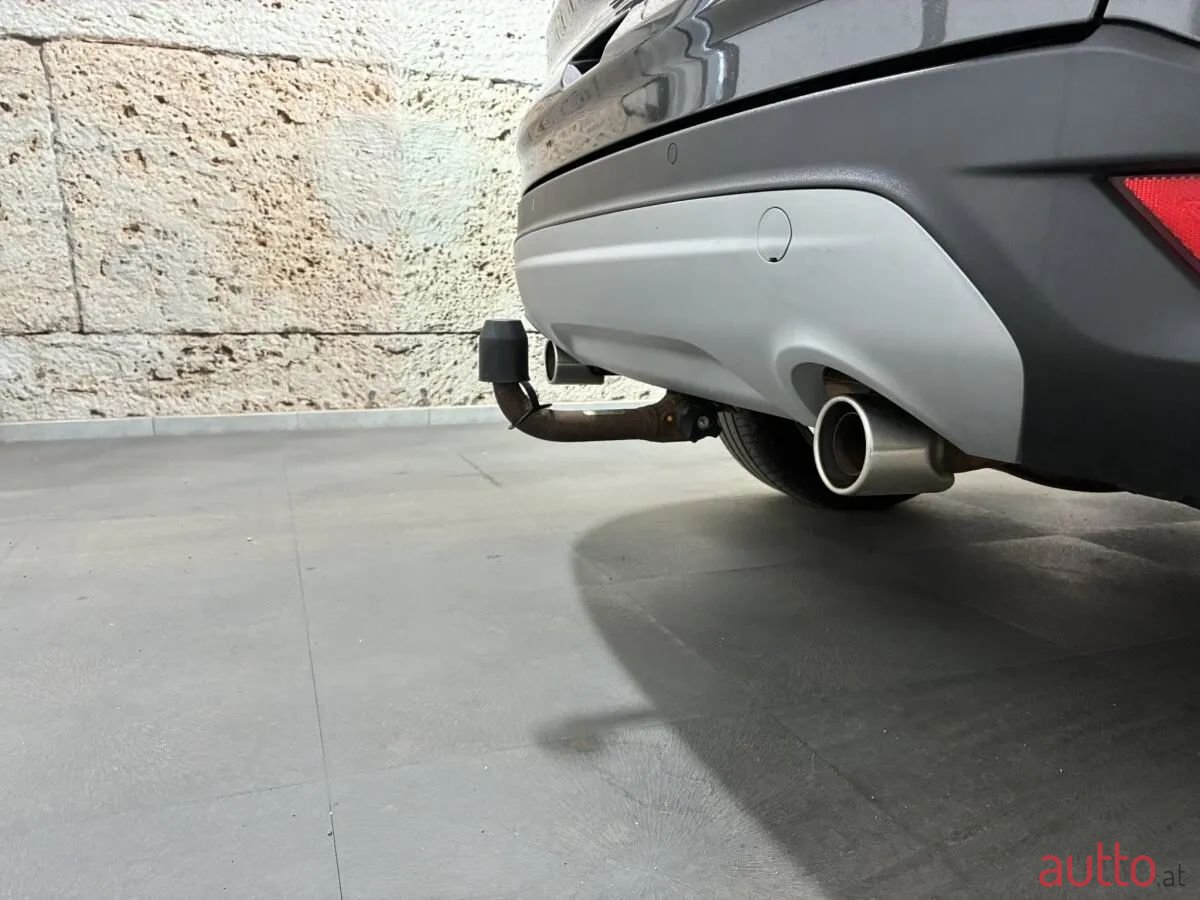 2020' Ford Kuga photo #4