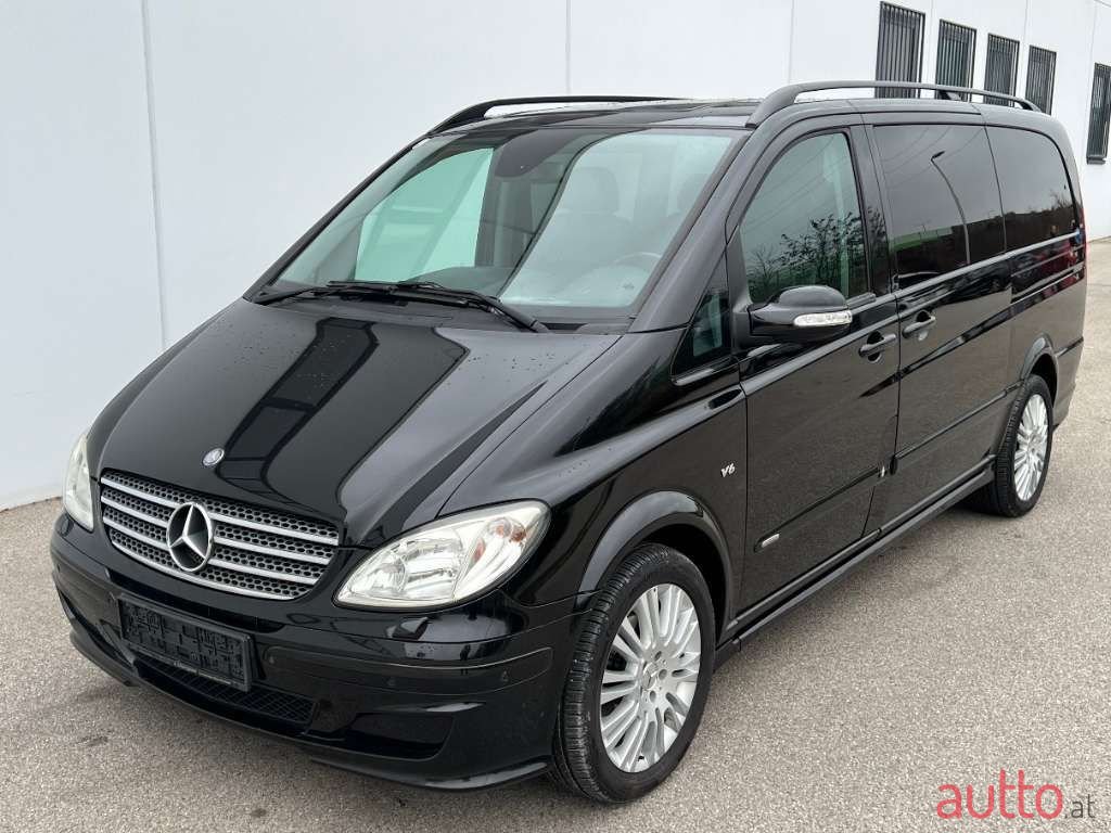 2008' Mercedes-Benz Viano photo #2