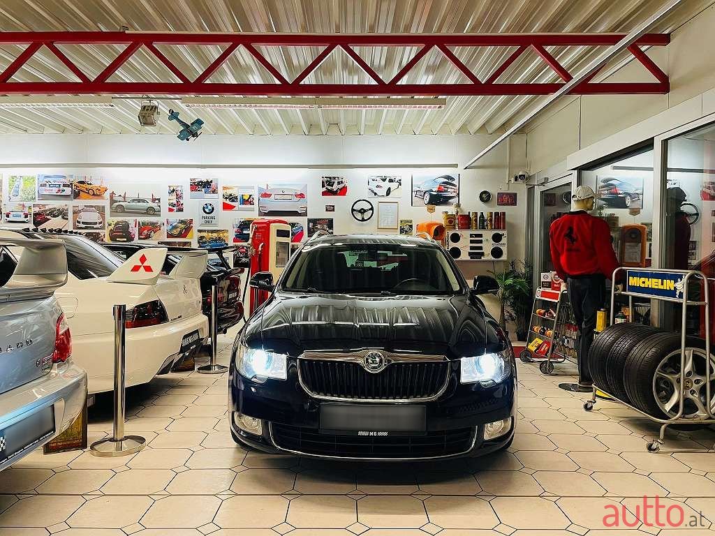 2012' Skoda Superb photo #4