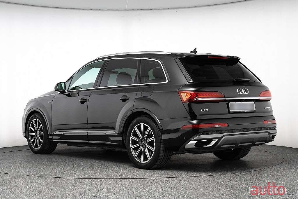 2024' Audi Q7 photo #4