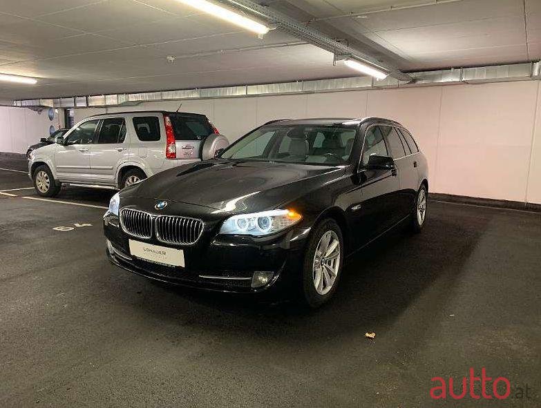 2011' BMW 5Er-Reihe photo #1