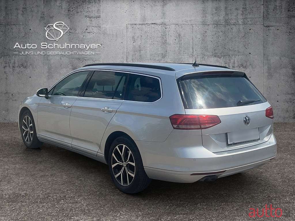 2019' Volkswagen Passat photo #4