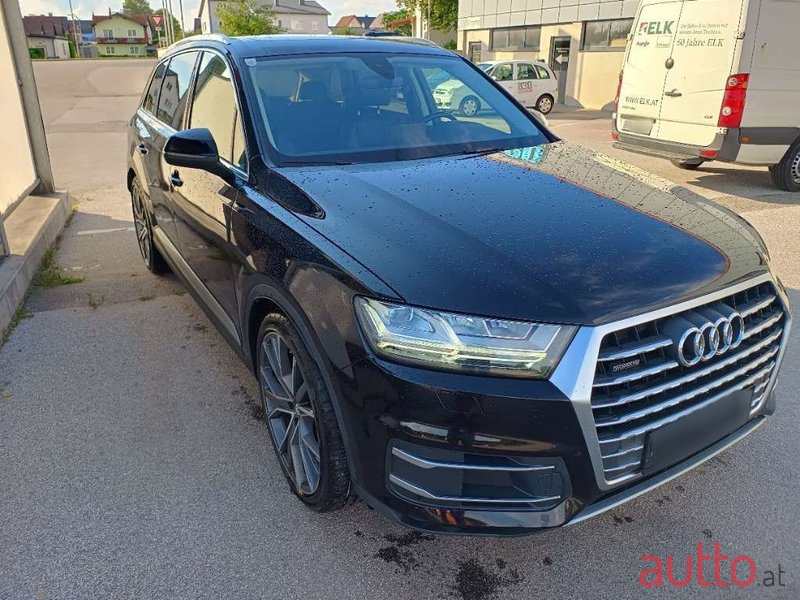 2016' Audi Q7 photo #3