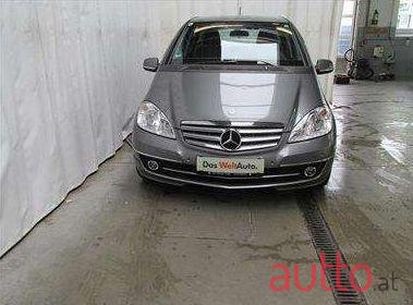 2010' Mercedes-Benz A-Klasse photo #3