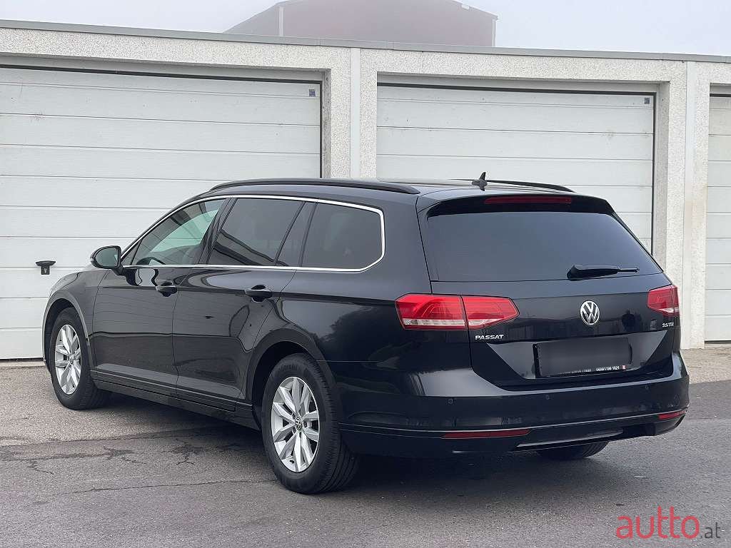 2017' Volkswagen Passat photo #6