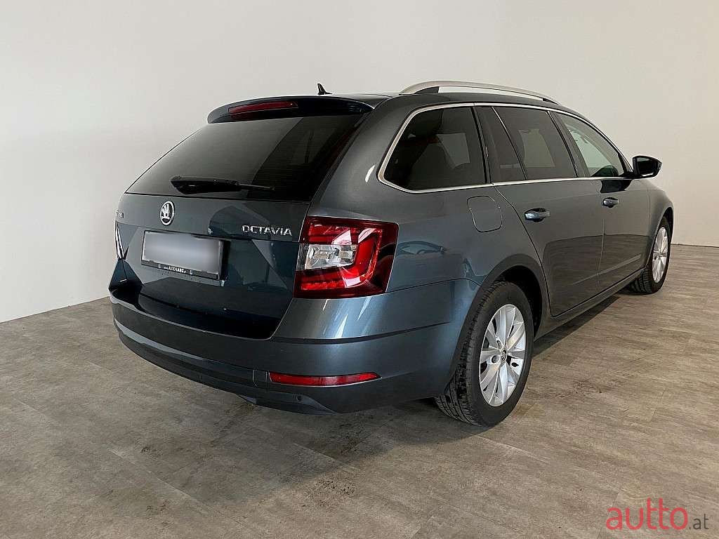 2019' Skoda Octavia photo #3
