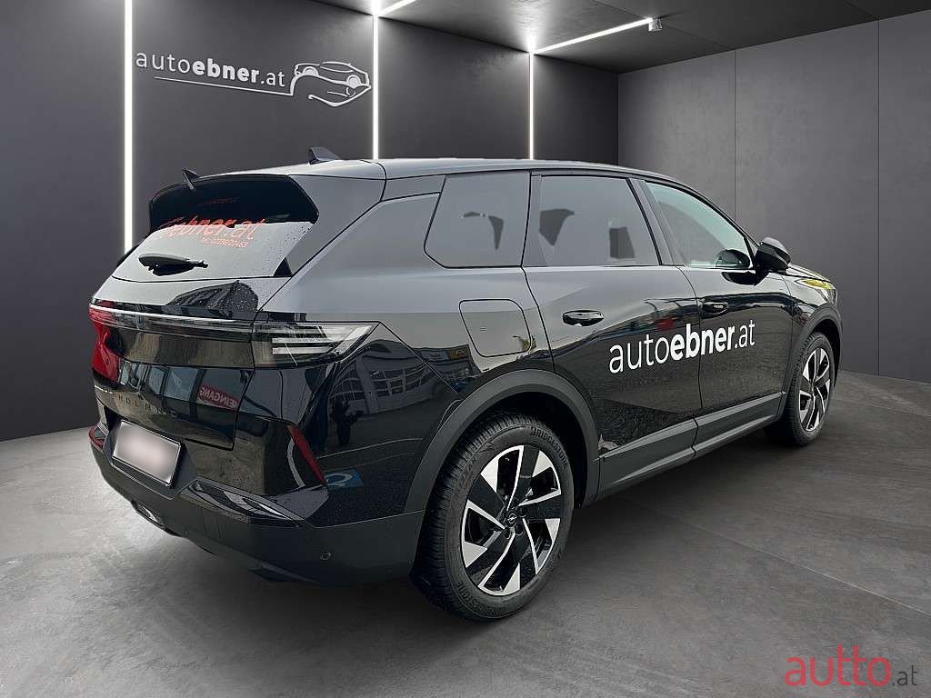 2024' Opel Grandland photo #2