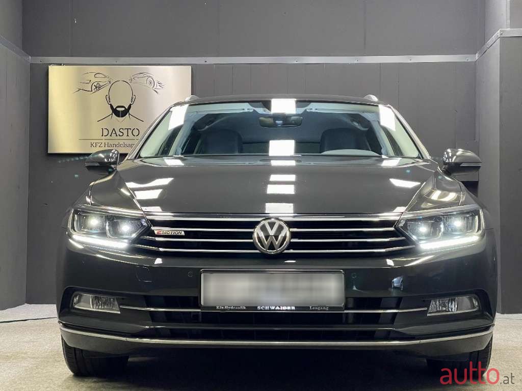 2018' Volkswagen Passat photo #4