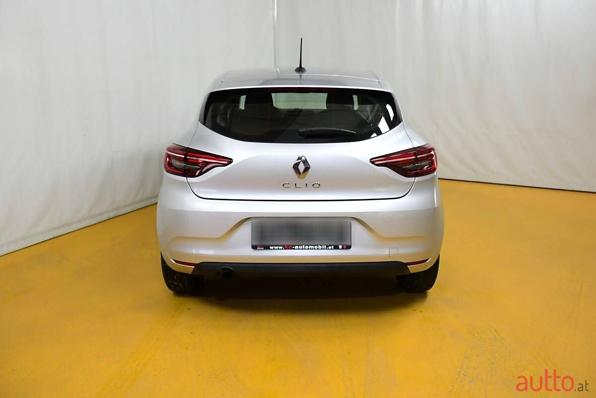 2021' Renault Clio photo #6