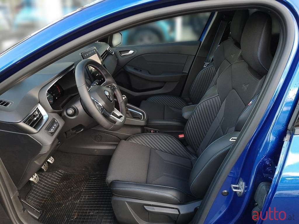 2023' Renault Clio photo #5