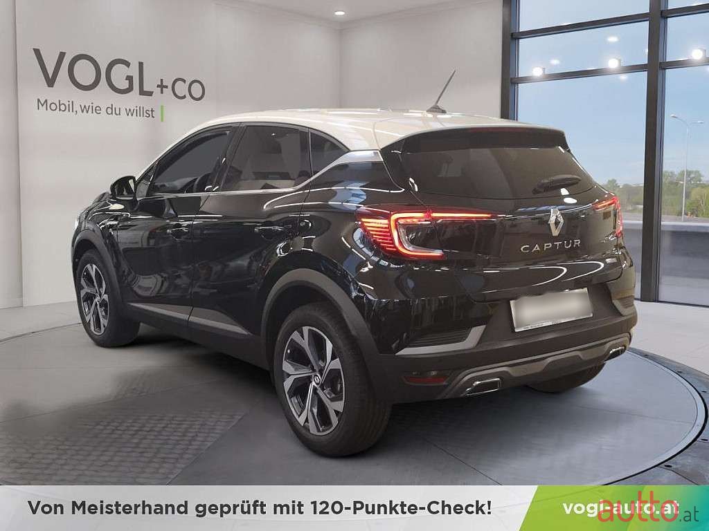 2023' Renault Captur photo #3