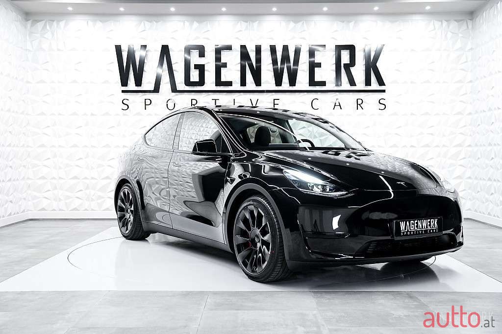 2024' Tesla Model Y photo #1