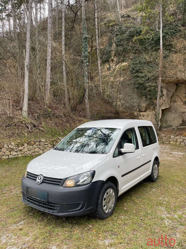 2014' Volkswagen Caddy photo #1