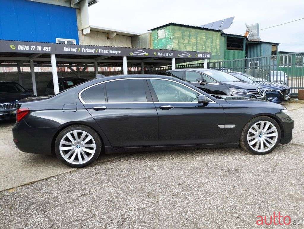 2013' BMW 7Er-Reihe photo #6