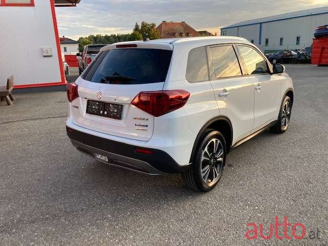 2021' Suzuki Vitara photo #3