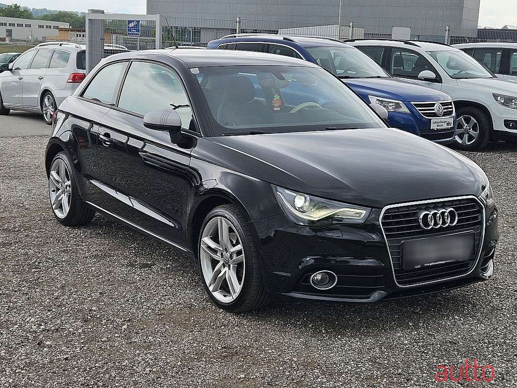 2011' Audi A1 photo #3
