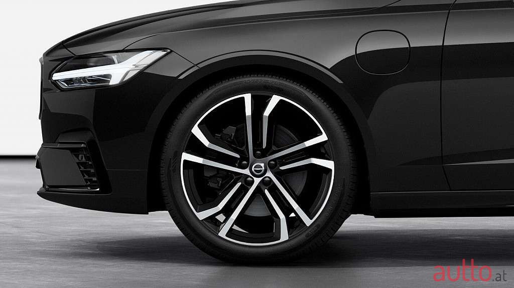 2022' Volvo V90 photo #3