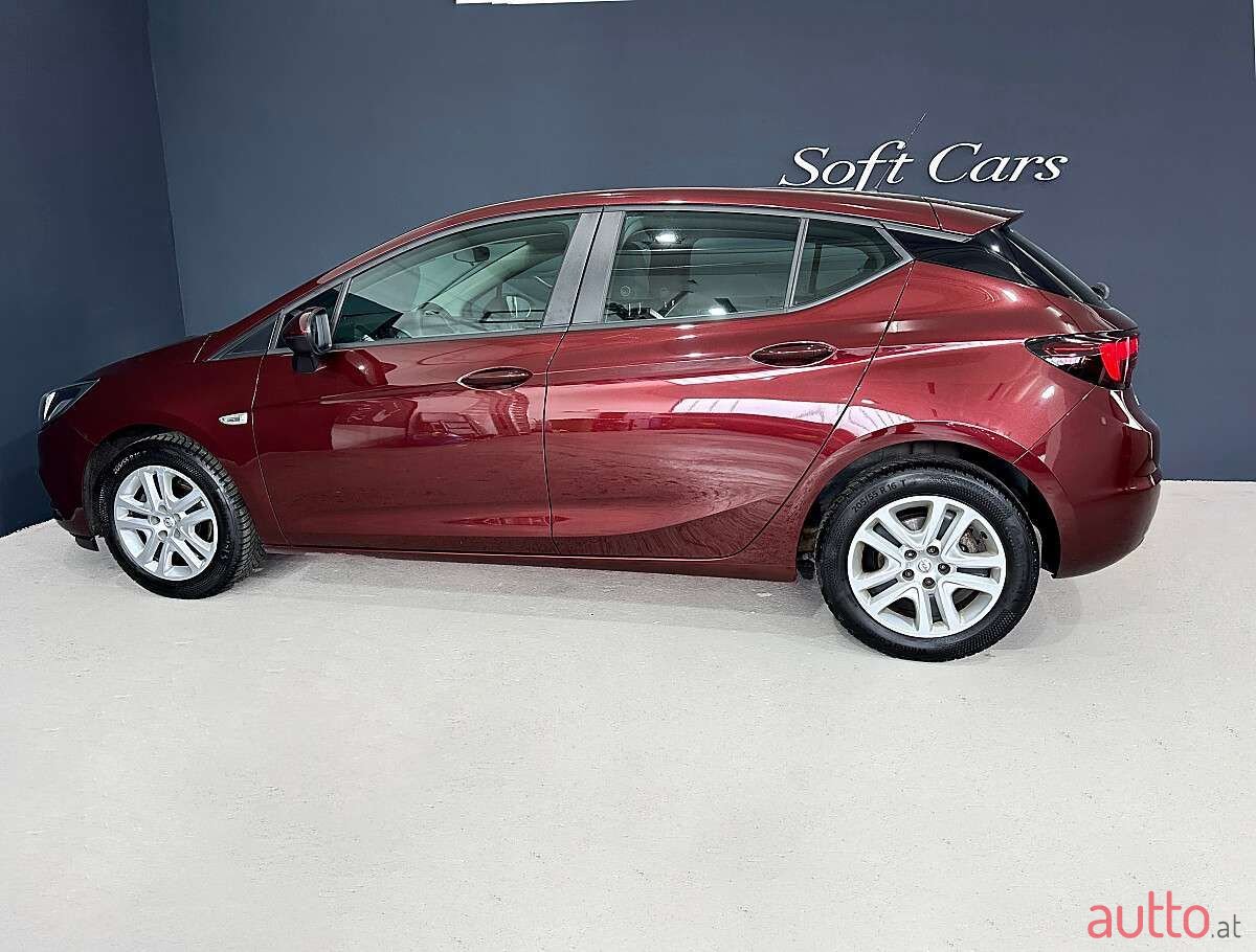 2018' Opel Astra photo #6