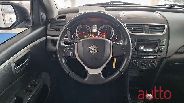 2014' Suzuki Swift photo #4