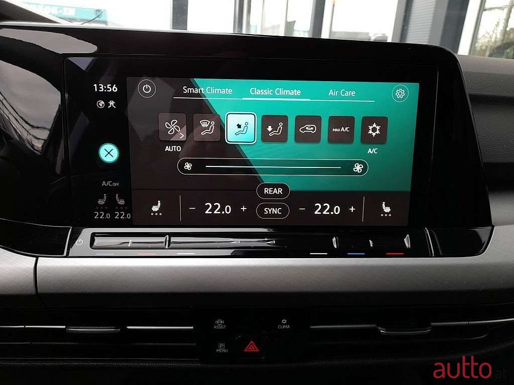 2022' Volkswagen Golf photo #5