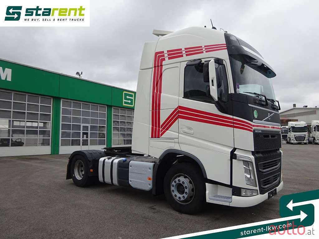 2017' Volvo photo #1